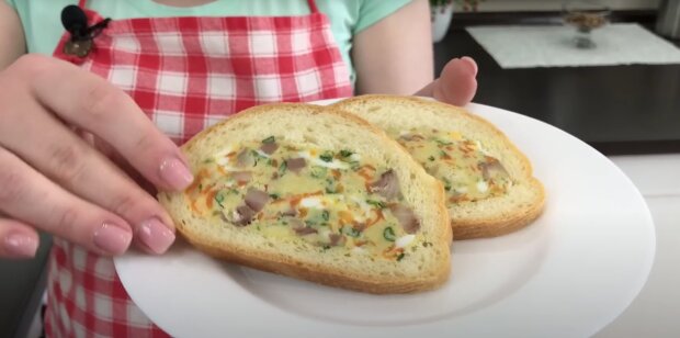Фаршированный батон – вкуснее любой пиццы: простой и дешевый рецепт суперзакуски