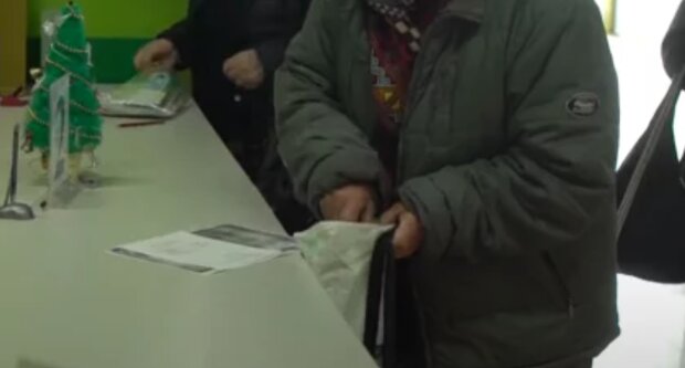 Пенсионерам доплатят по 1000 гривен: кого ждут надбавки к пенсии