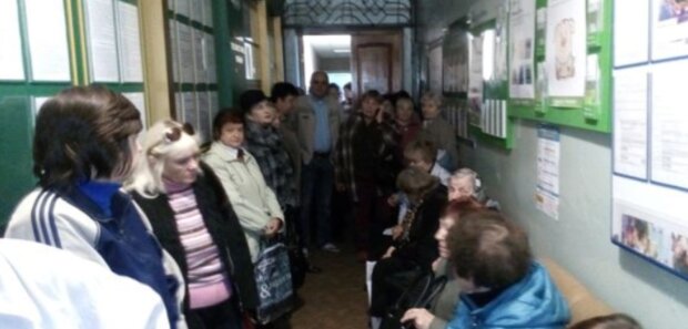 Пенсия с сюрпризом: кому из украинцев деньги придется вернуть и как этого избежать