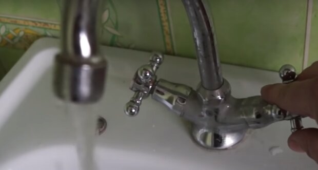 Вода в Украине рискует стать дорогой роскошью: выдержат ли украинцы новые цены?