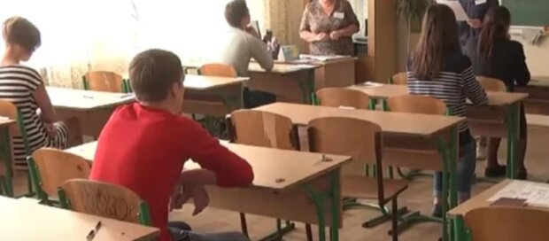 Школы в Украине меняют правила: что теперь ждет детей и учителей