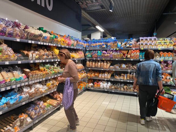 Яйца по 100 гривен и мясо по 360: что реально будет дорожать перед Новым годом в супермаркетах