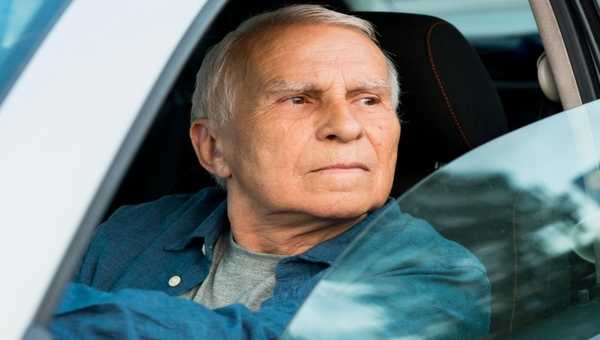 Водителям 60+: что будет с вашими правами