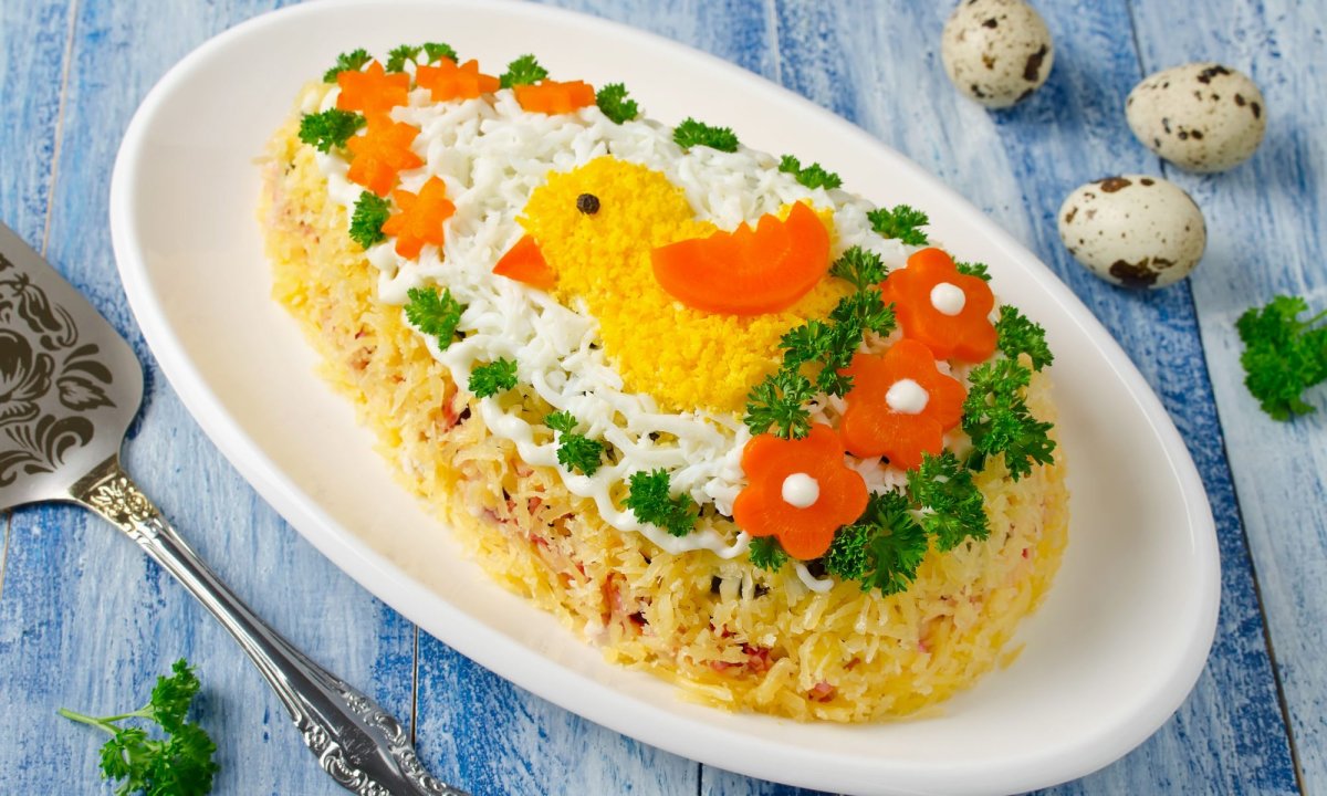 Пасхальное яйцо: оригинальный салат для праздничного стола