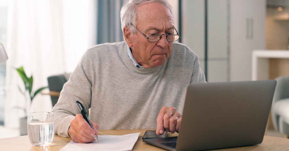В мае пенсионеры старше 65 лет получат дополнительные выплаты: кто попадет в списки
